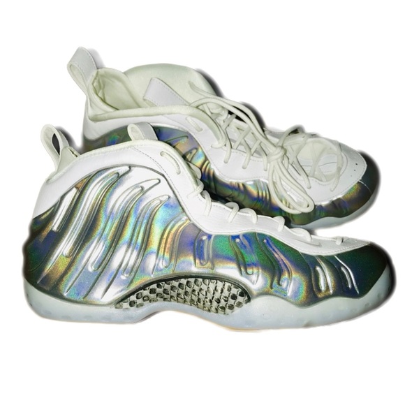 Nike Air Foamposite One White Holographic